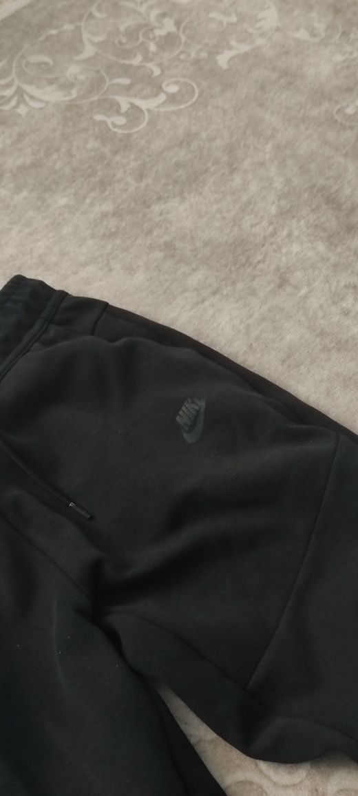 Штани Nike tech fleece