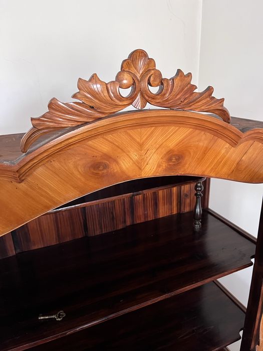 Serwantka w stylu Ludwikowskim Antyk