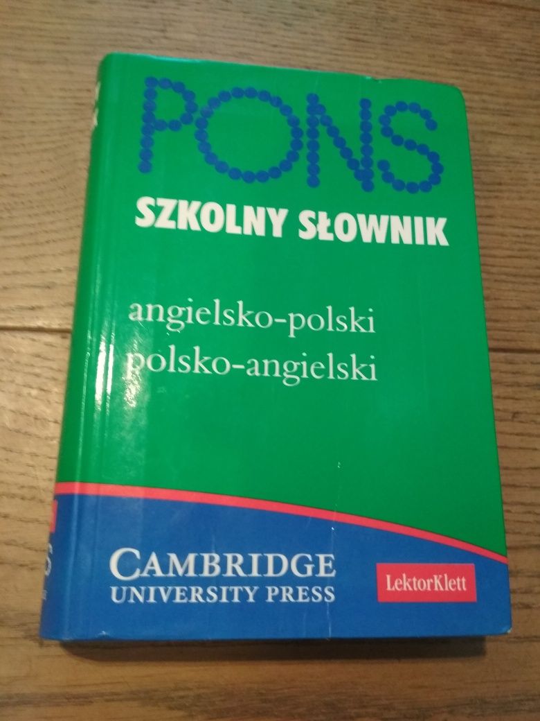 PONS szkolny słownik angielsko - polski / polsko - angielski Cambridge
