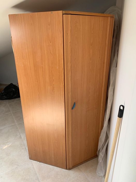 Roupeiro de Canto