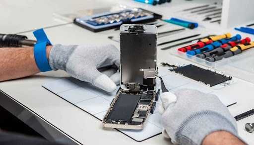 Wymiana Wyświetlacza Ekranu LCD we wszystkich modelach IPHONE