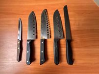 Набор из 5 кухонных ножей привезенных из Японии.