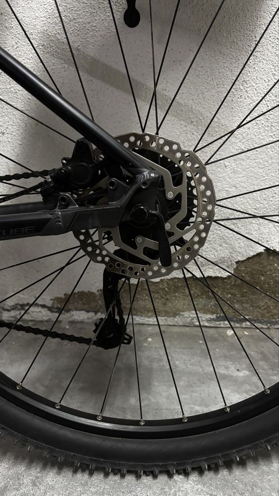 Bicicleta Cube Analog cmpt 29