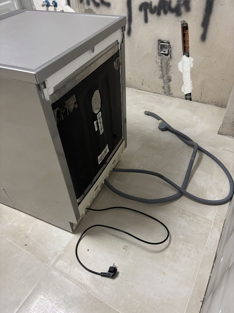 Máquina de lavar loiça hotpoint