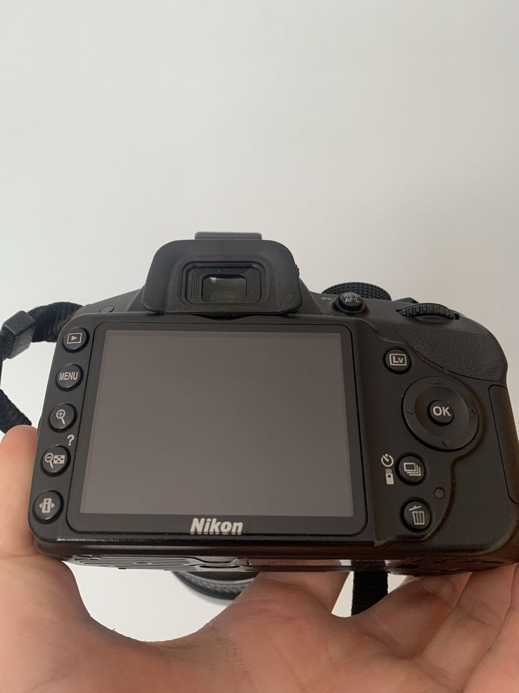 Nikon D3200 18-105 VR