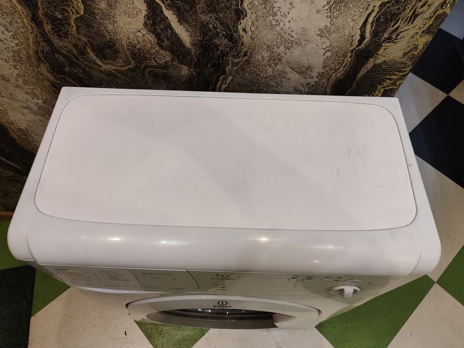 Продам пральну машину INDESIT