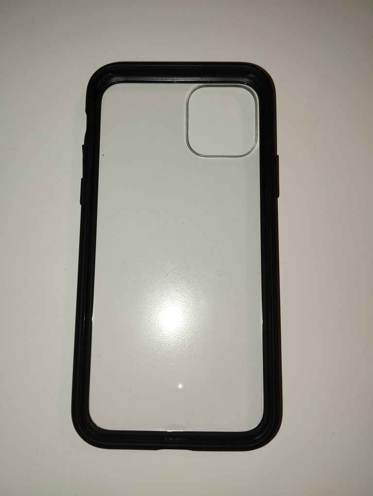 Etui na smartfon iPhone 11 pro