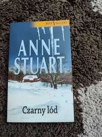 "Czarny lód" Anne Stuart
