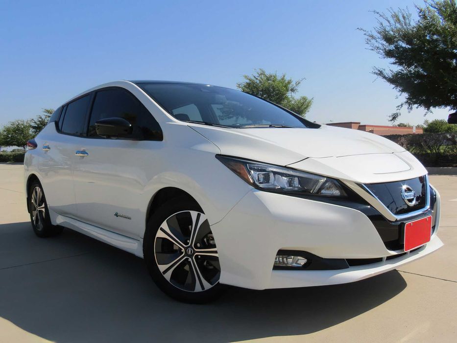 Nissan LEAF SL      2019