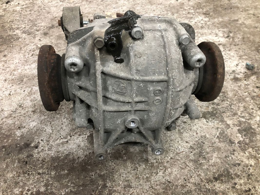 Audi A4 B7/3.2 Fsi most dyfer tylni Hup