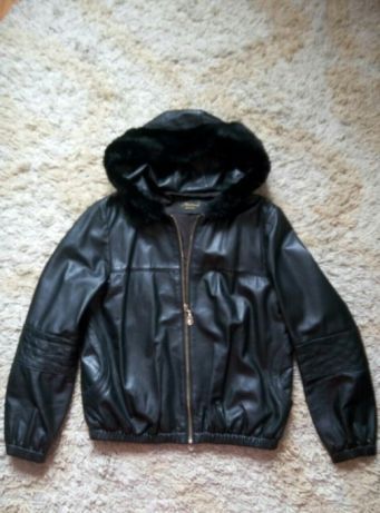 Курточка кожаная на 48 размер