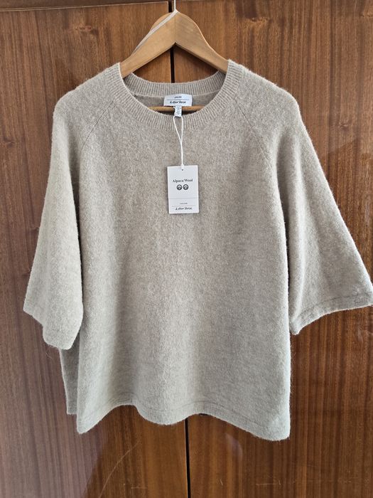 Sweter & Other Stories, jasny beż, L.