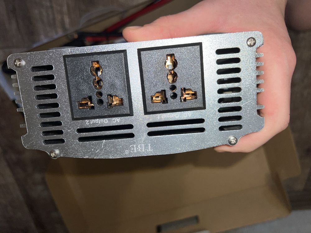 Инвертор преобразователь напряжения 12- 220 5000W