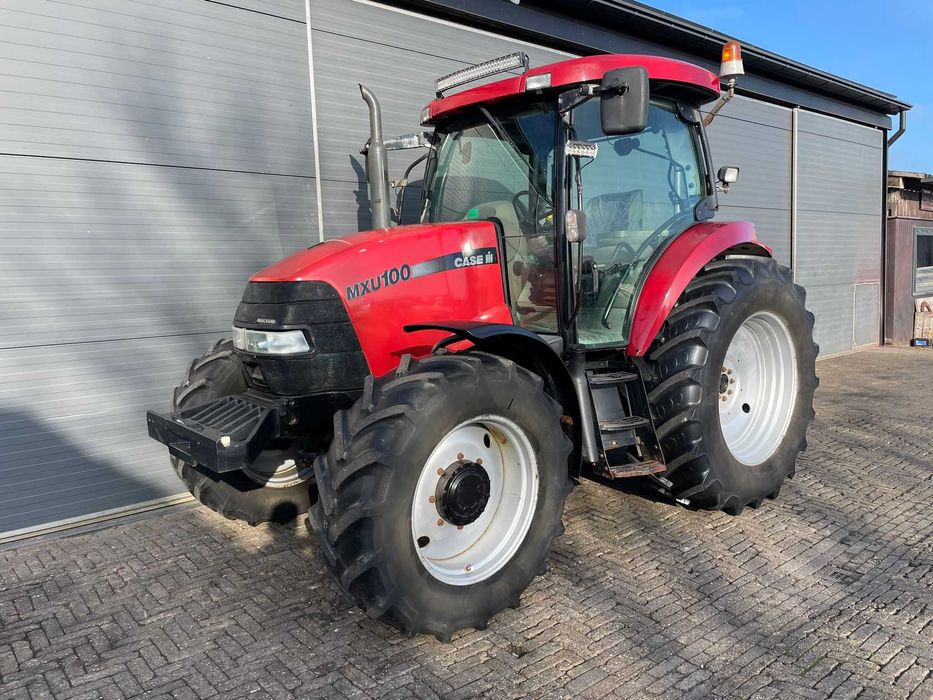 Case Maxxum MXU 100