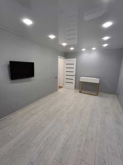 Продається 2-х кім. кв. зуп."Космонавтів" ! Є Оселя ,працюємо !