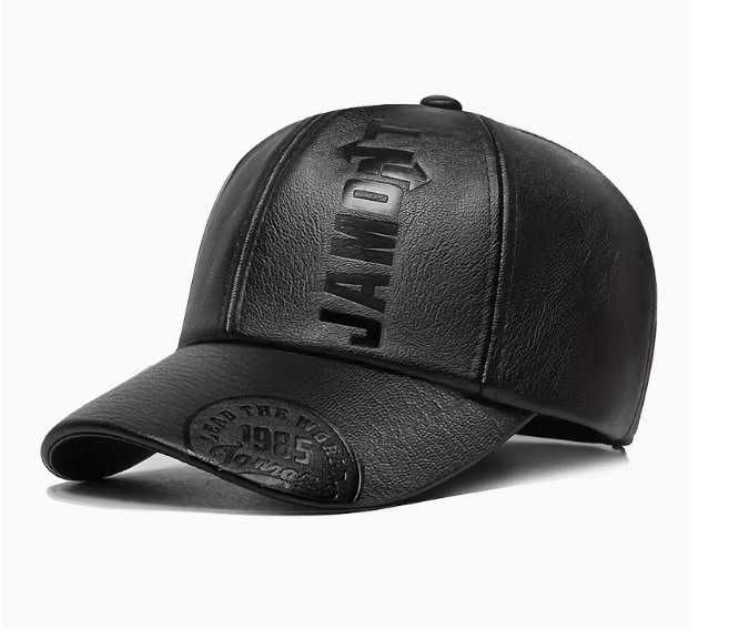 Бейсболка мужская из натуральной кожи. Новая!