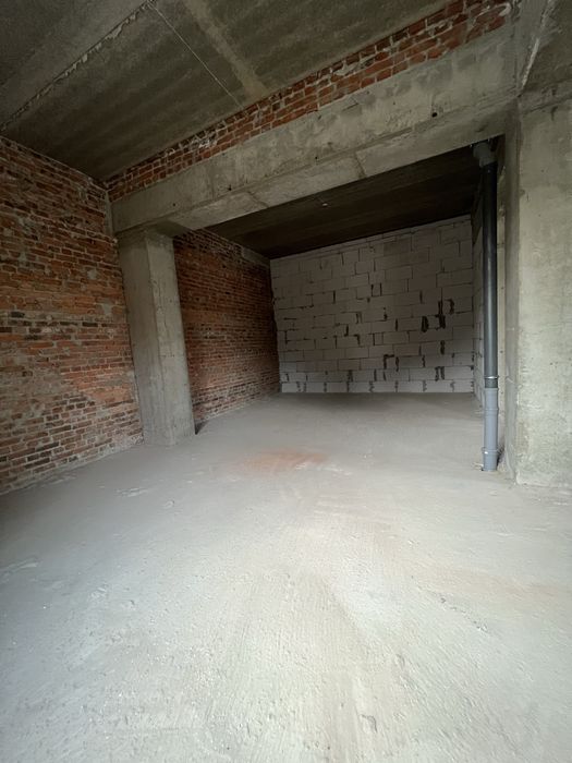 Комерційне приміщення в Модерністі