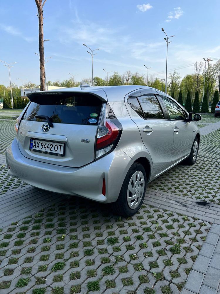 Продам авто Toyota aqua