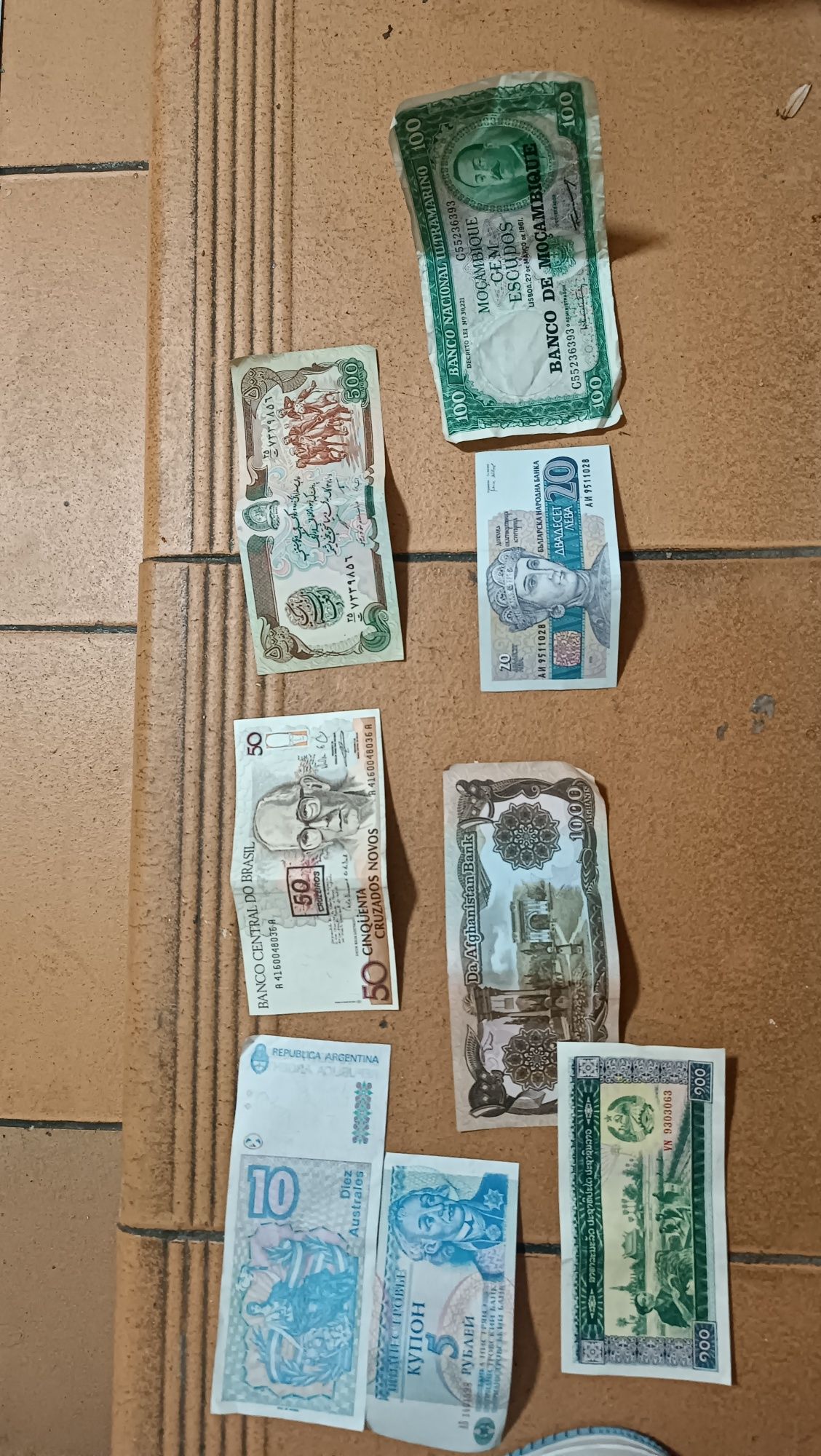 Vendo várias notas antigas de coleção