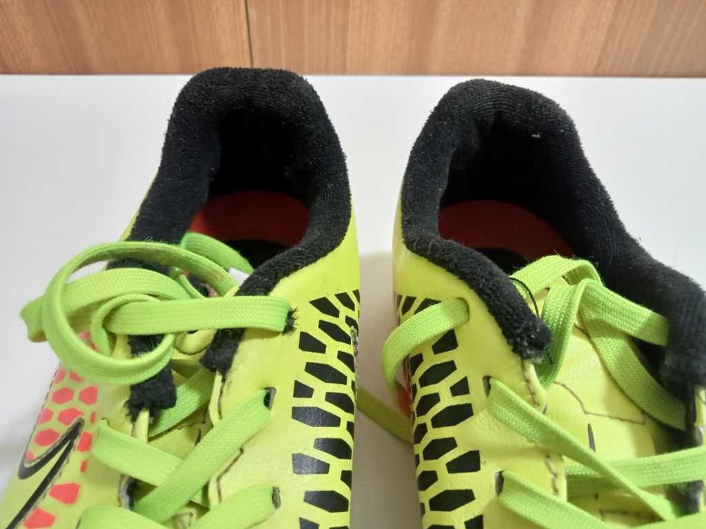 NIKE Magista - korki, sztuczna trawa, rozmiar 37,5