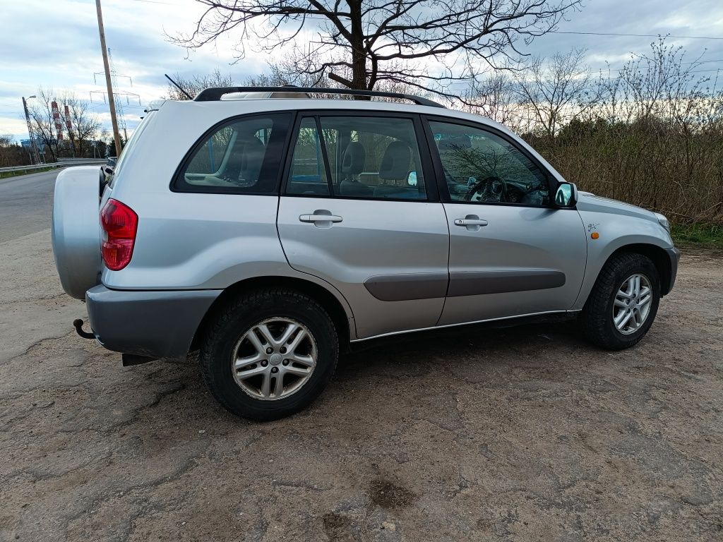 TOYOTA RAV- 4 2.0  D4D