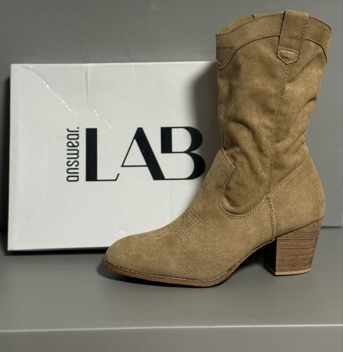 Чоботи нові Answear Lab. 41р. (устілка 26,5)