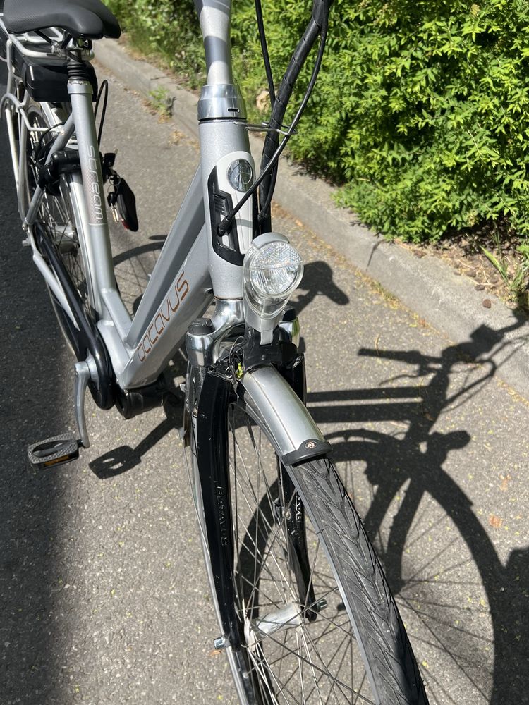 Rower elektryczny BATAVUS 36V centralny YAMAHA NEXUS hydraulika /B