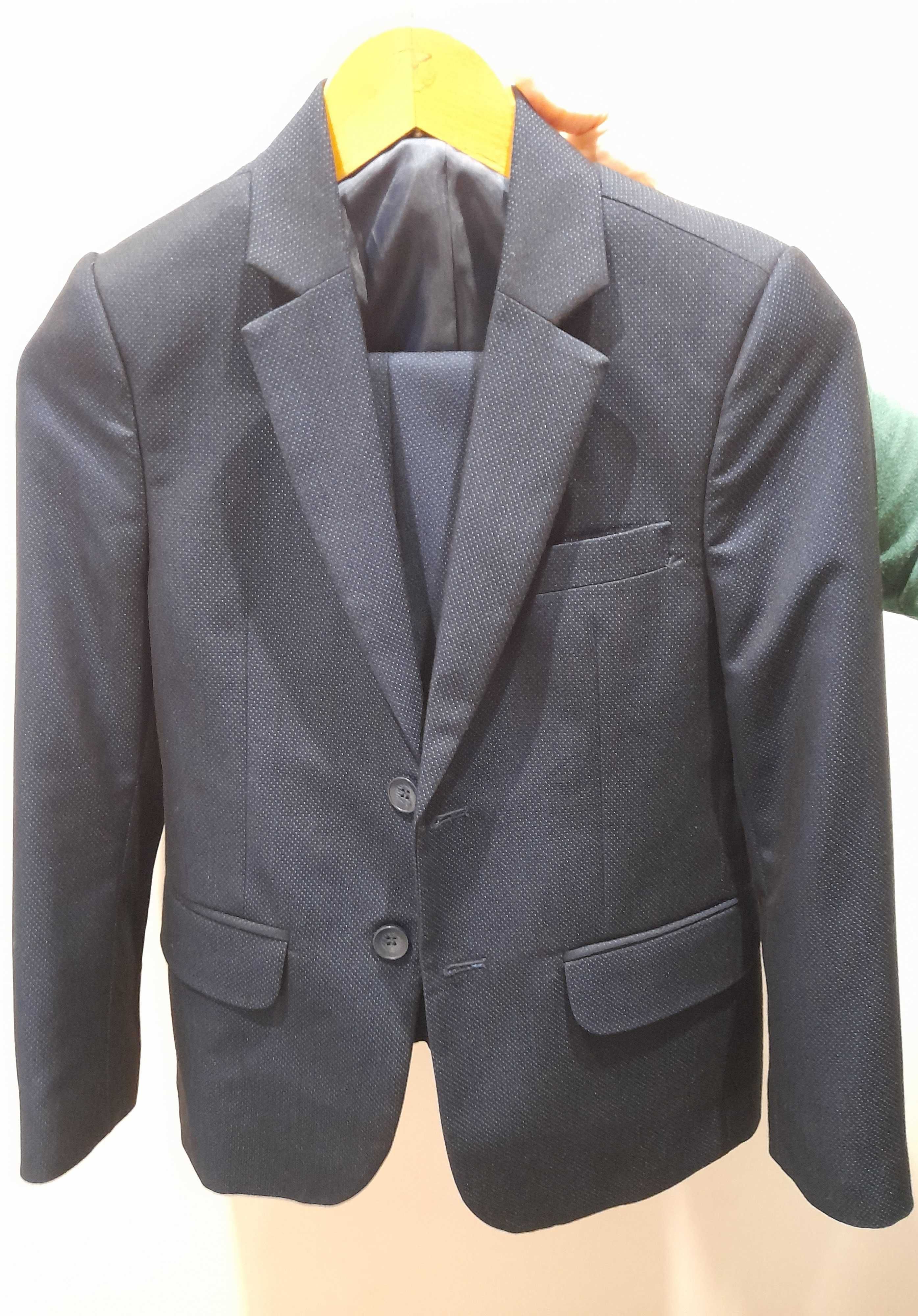 Garnitur 140 cm dla chłopca