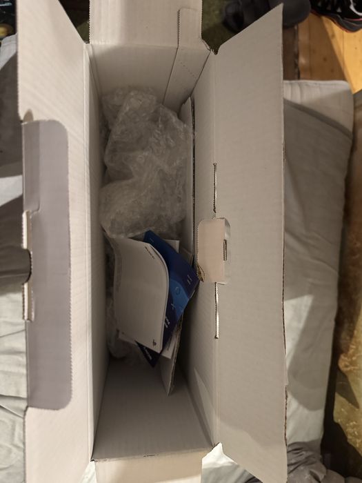 Okazja zestaw: Ps4 pro 1Tb 7216B/ 2 pady/ 4gry