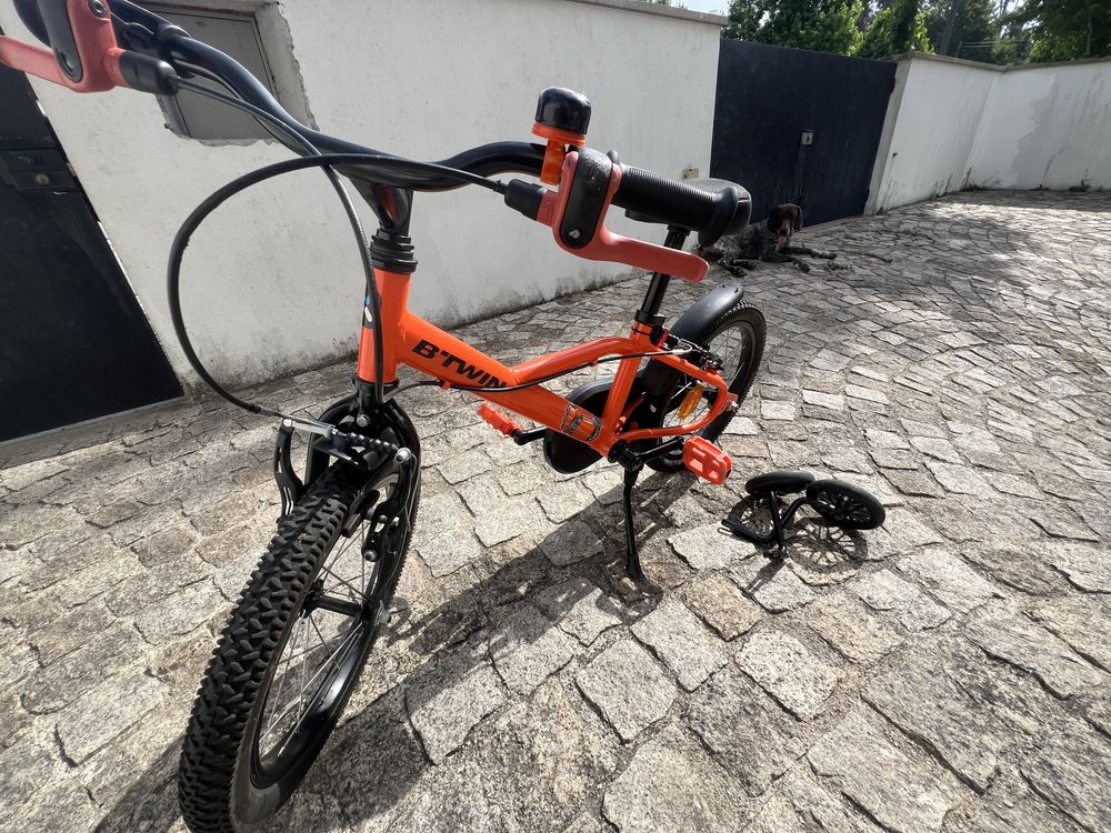 Bicicleta Infantil 16 com Rodinhas Pronta para Pedalar!