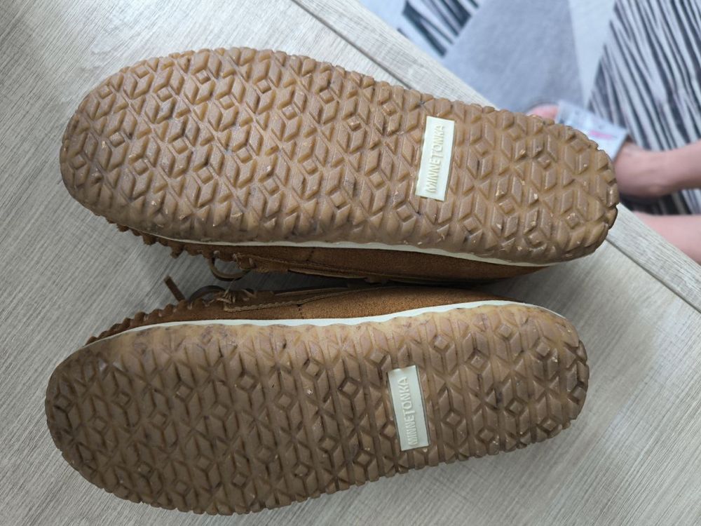 Нові Minnetonka жіночі мокасини