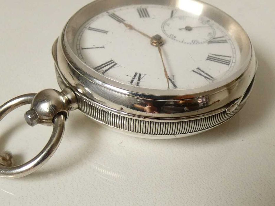 Kieszonkowy Waltham w srebrnej kopercie