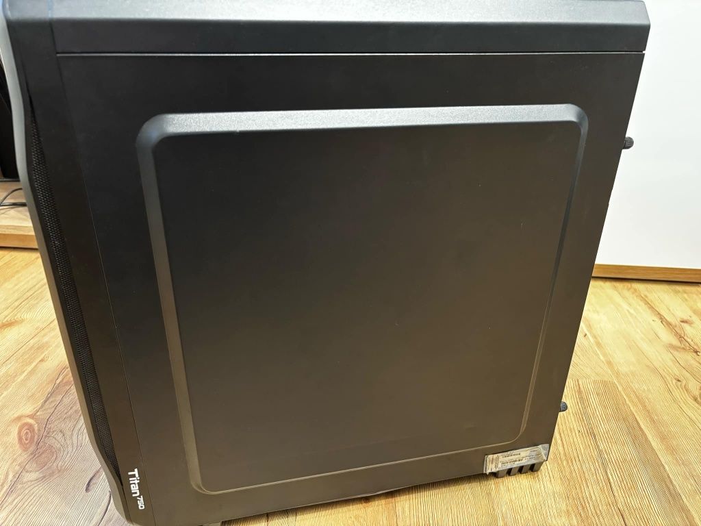 Komputer Gamingowy Intel
Komputer Gamingowy Intel Core i7 GTX 1070 |