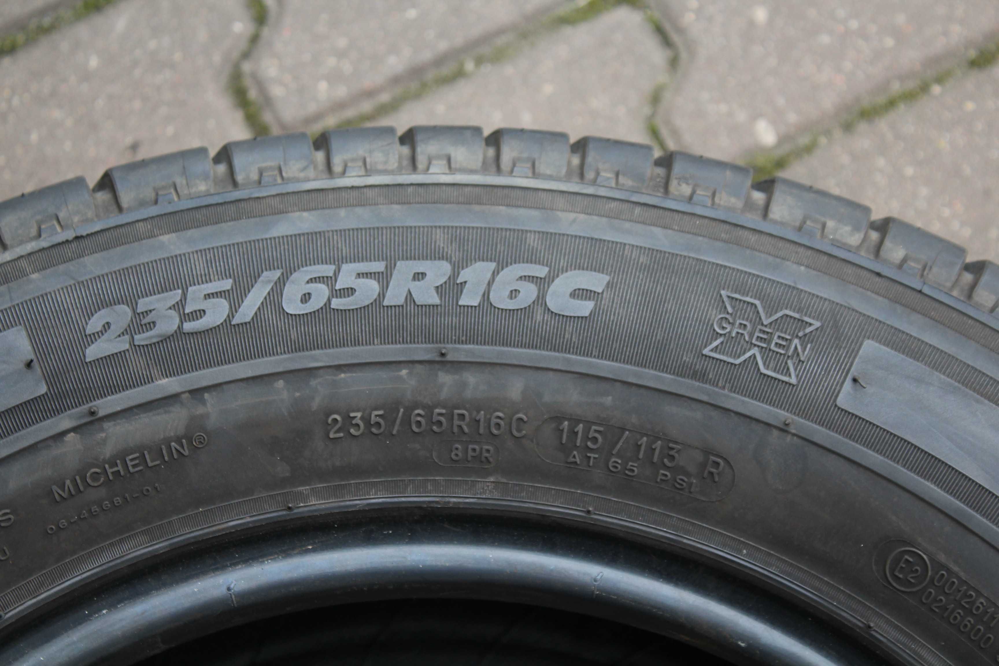 235 65 R16C Michelin Agilis