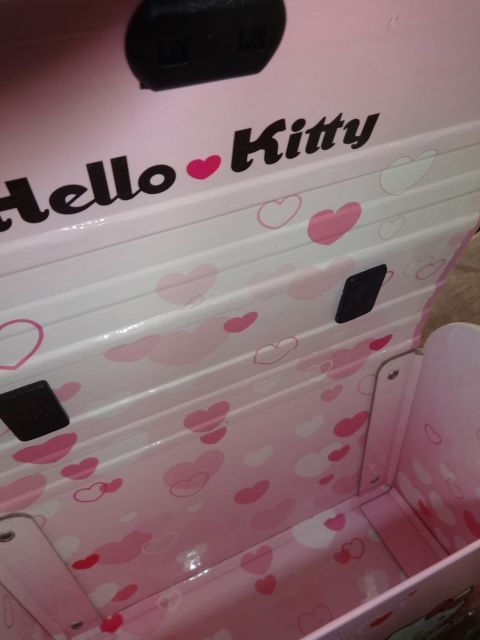 Hello Kitty kuferek kartonowy z rączką