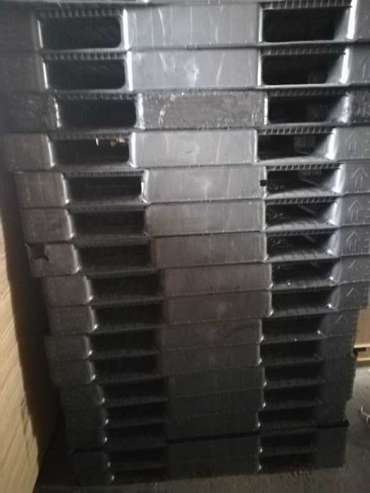 Sprzedam palety plastikowe