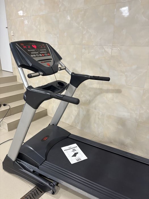 Бігова доріжка U.N.O. Laufband LTX4