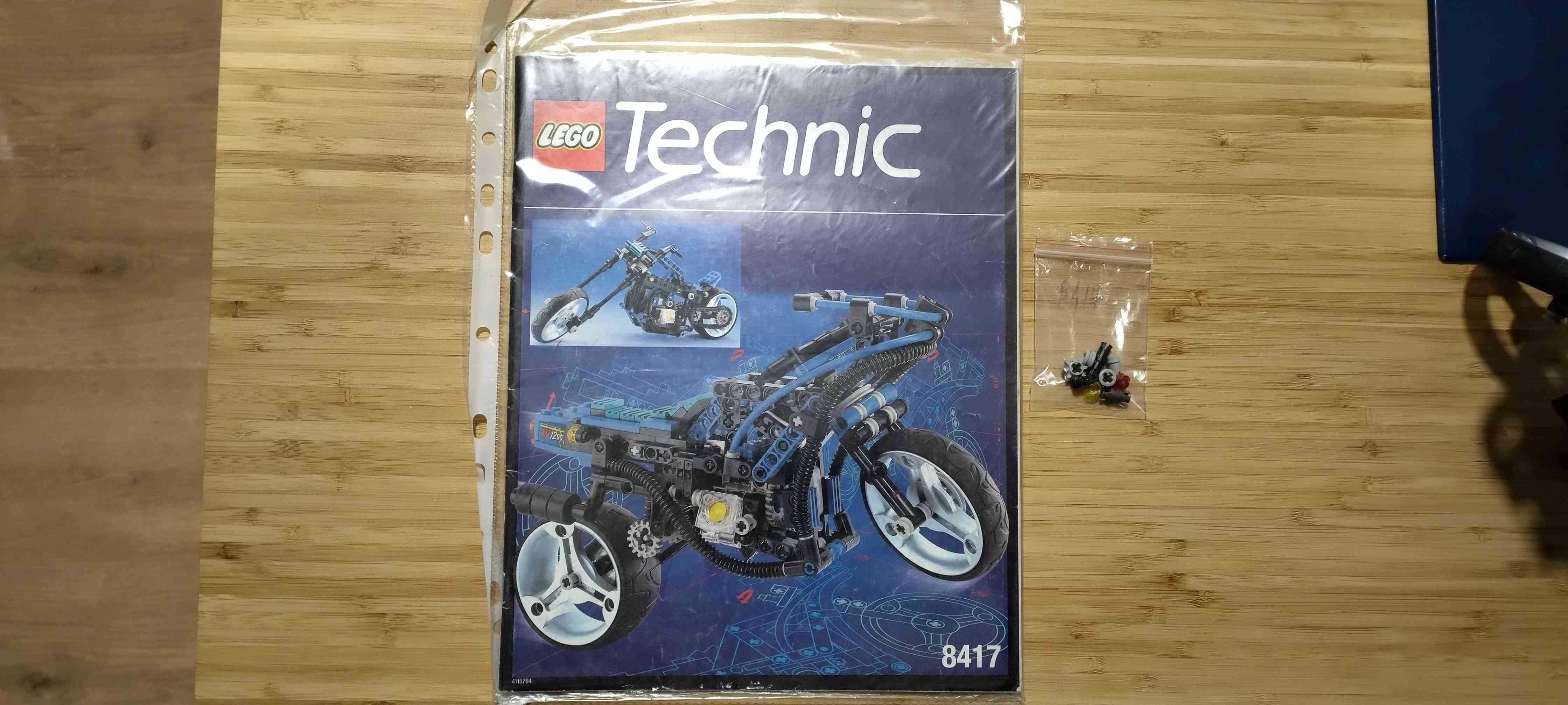 Lego Technic 8417 com oferta de portes em correio registado