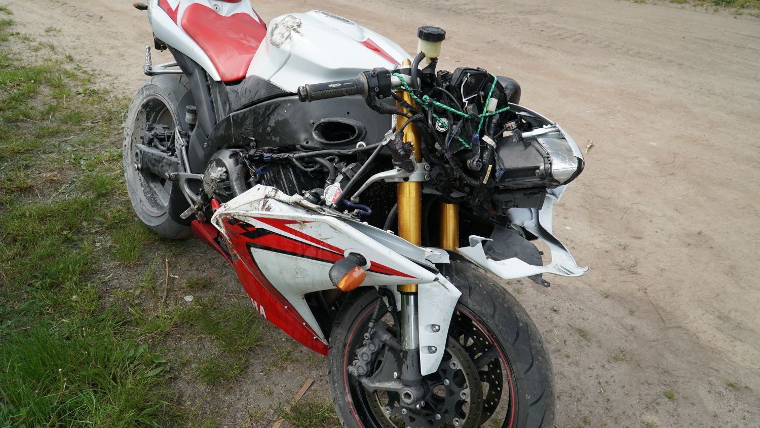 Motor Yamaha R1 YZF 1000