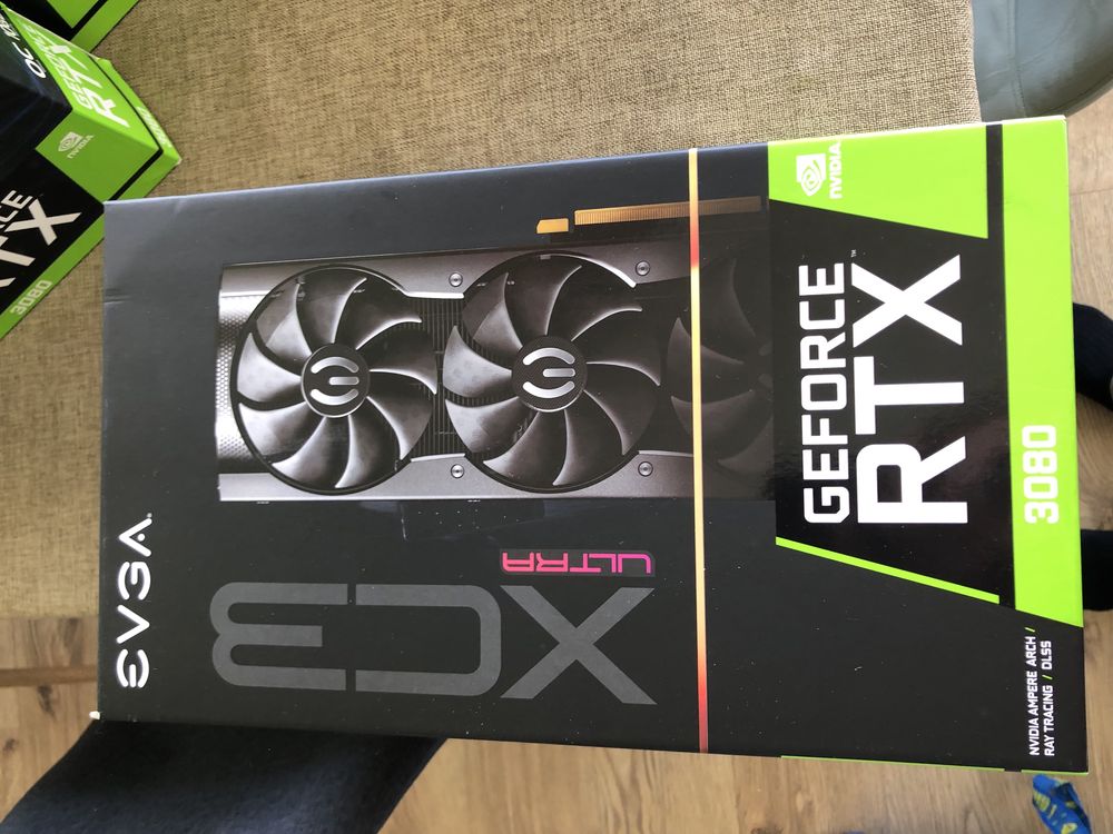 Placas RTX 3080 variadas