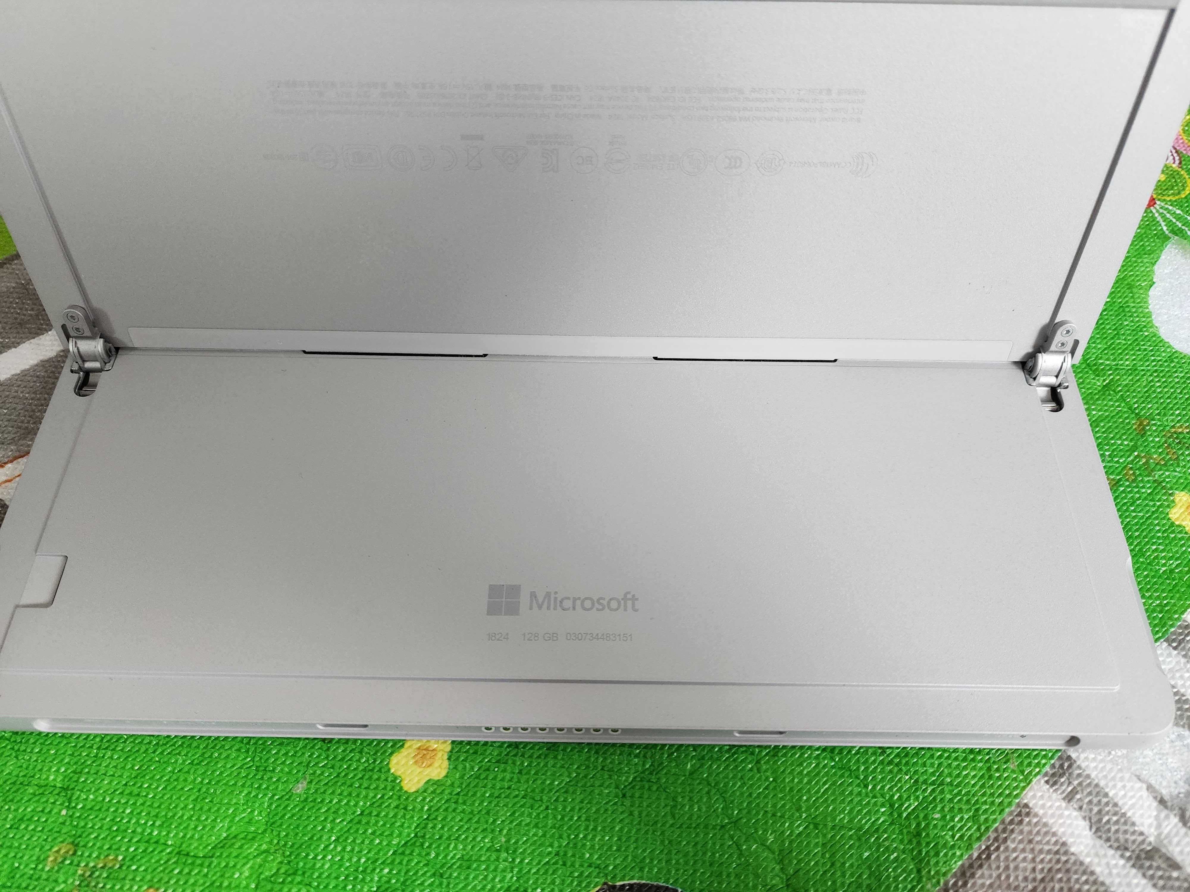 Планшет Microsoft Surface Go 2 Pentium/8/128GB