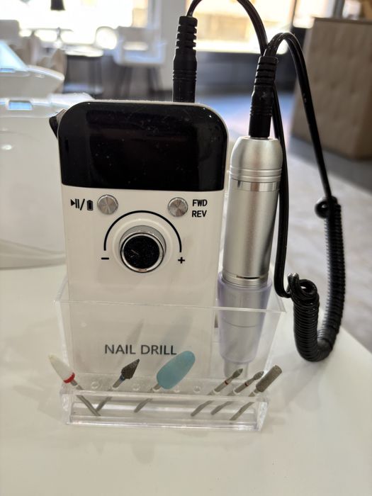 Broca de unhas com ponteira