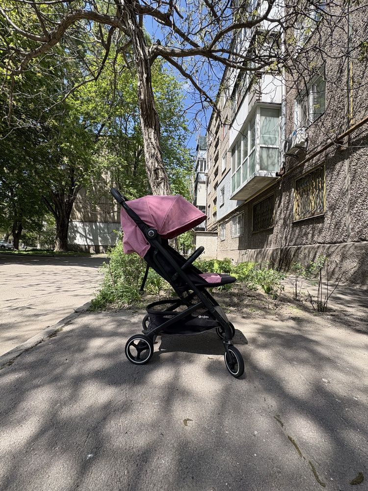 Коляска Cybex Beezy