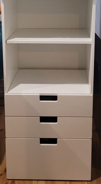 Wysoki regał z szufladami Ikea Stuva