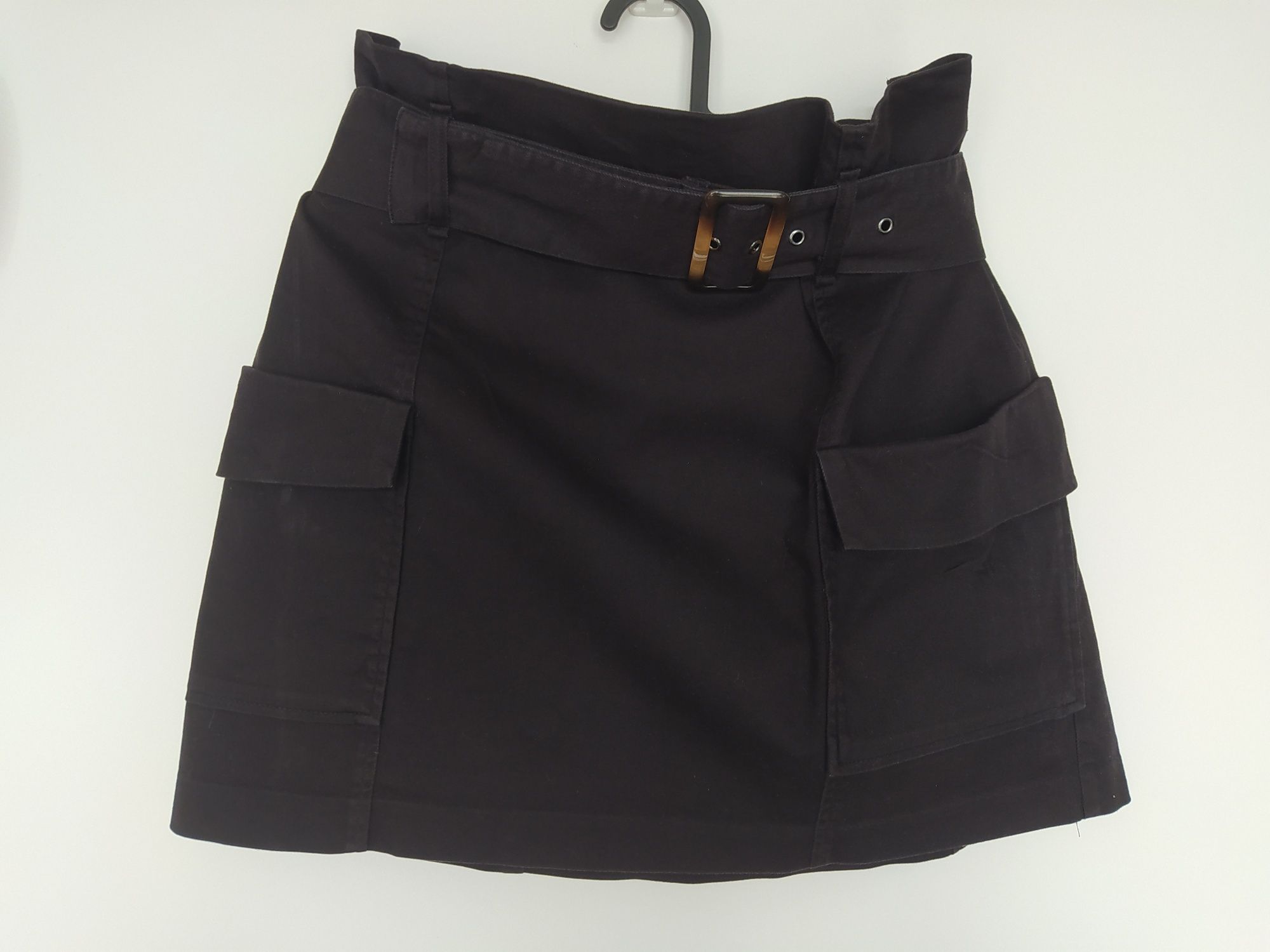 Czarna spódnica mini Reserved, rozmiar 38/36