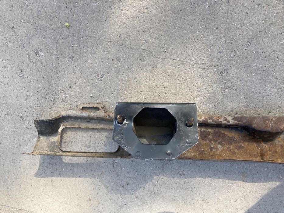 Усілітель заднього бампера Renault Trafic