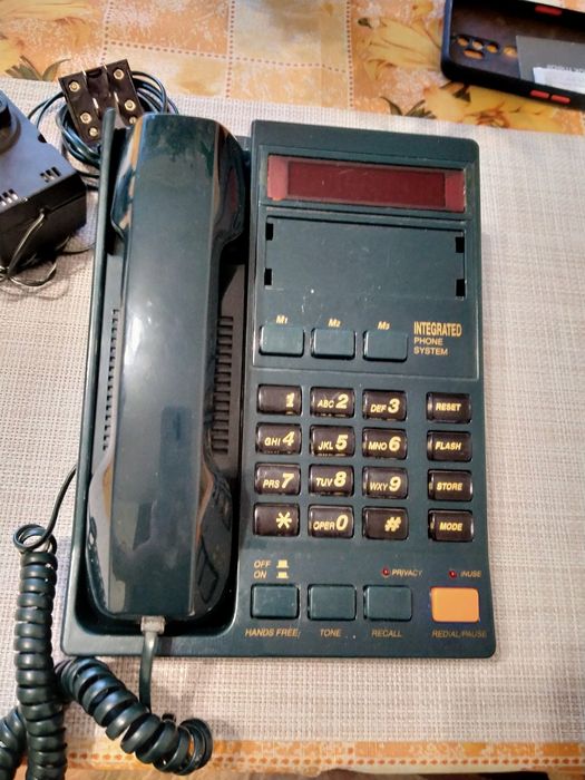 Стаціонарний телефон МЕЛТ-3000 з АОН.