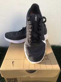 Sapatilhas Nike pretas tamanho 36,5