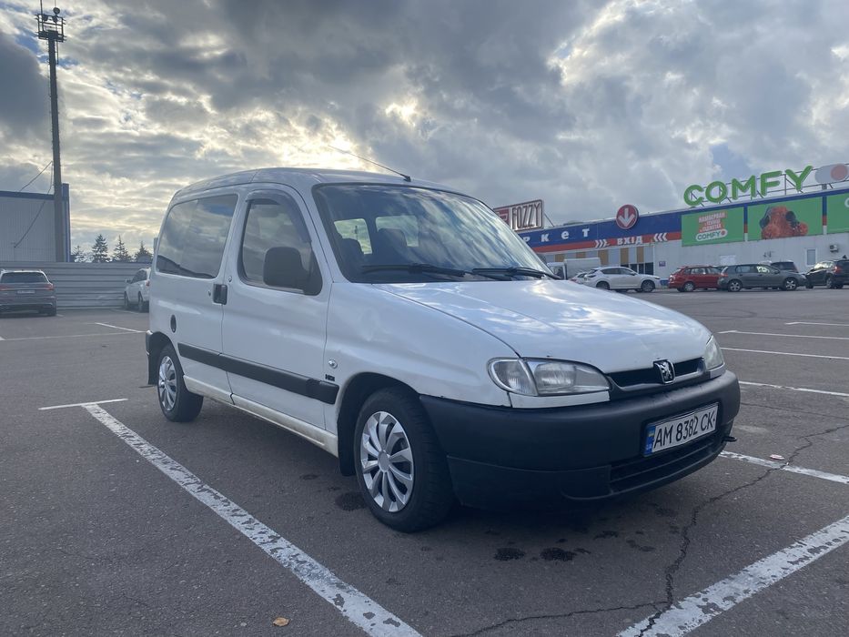 Продам пежо партнер