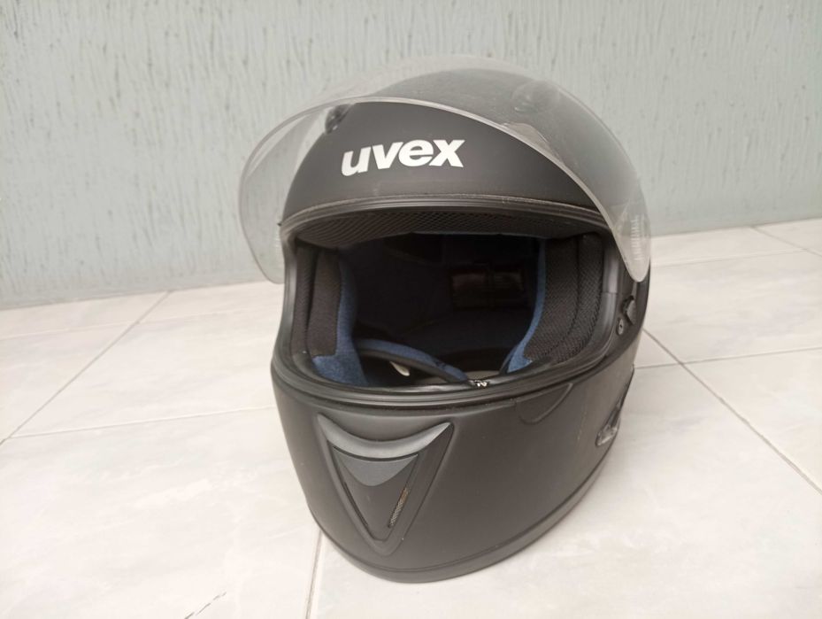 Capacete UVEX em bom estado